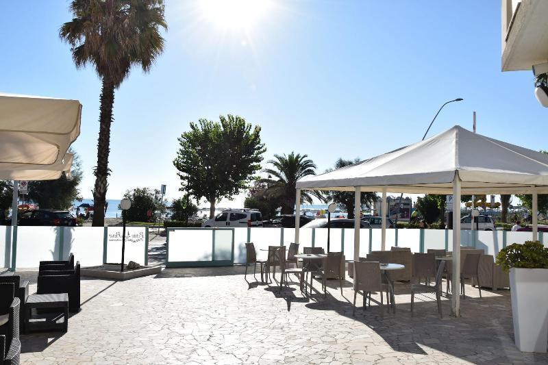 Hotel Petite Fleur Alba Adriatica Luaran gambar