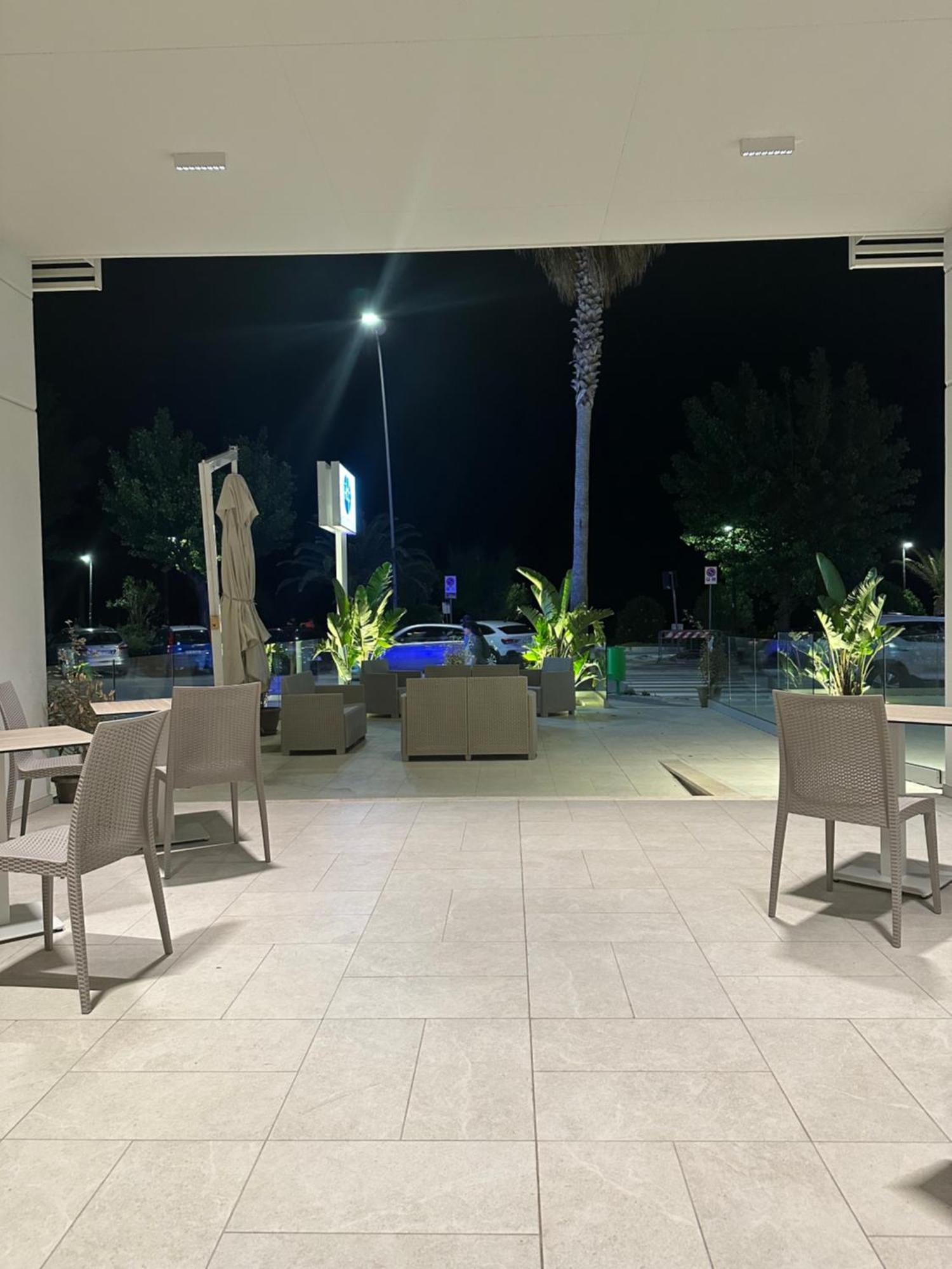 Hotel Petite Fleur Alba Adriatica Luaran gambar