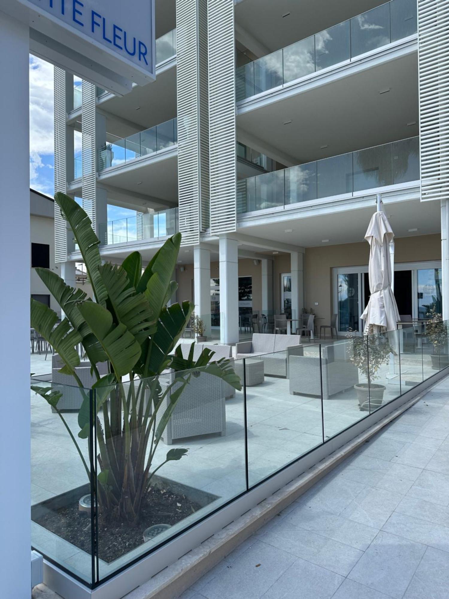 Hotel Petite Fleur Alba Adriatica Luaran gambar