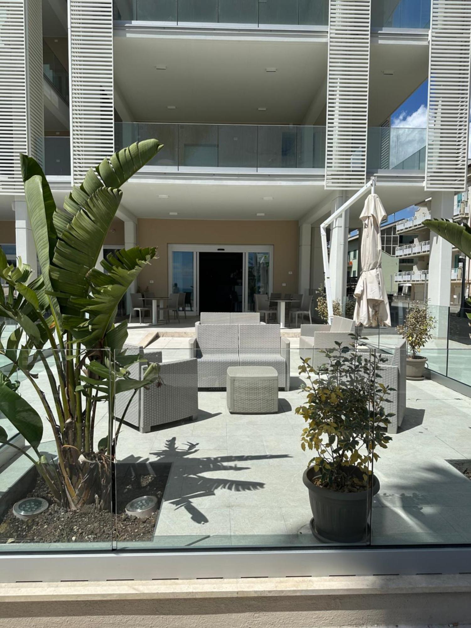 Hotel Petite Fleur Alba Adriatica Luaran gambar
