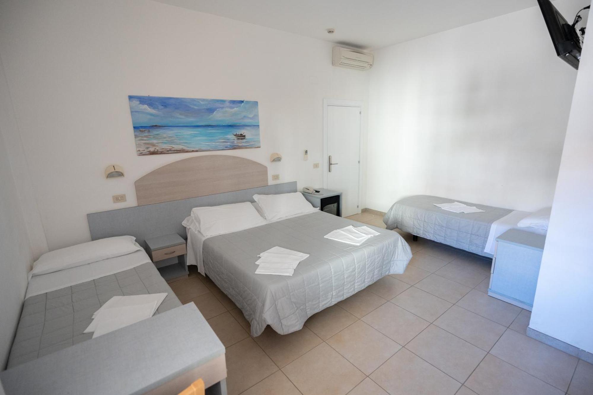 Hotel Petite Fleur Alba Adriatica Luaran gambar