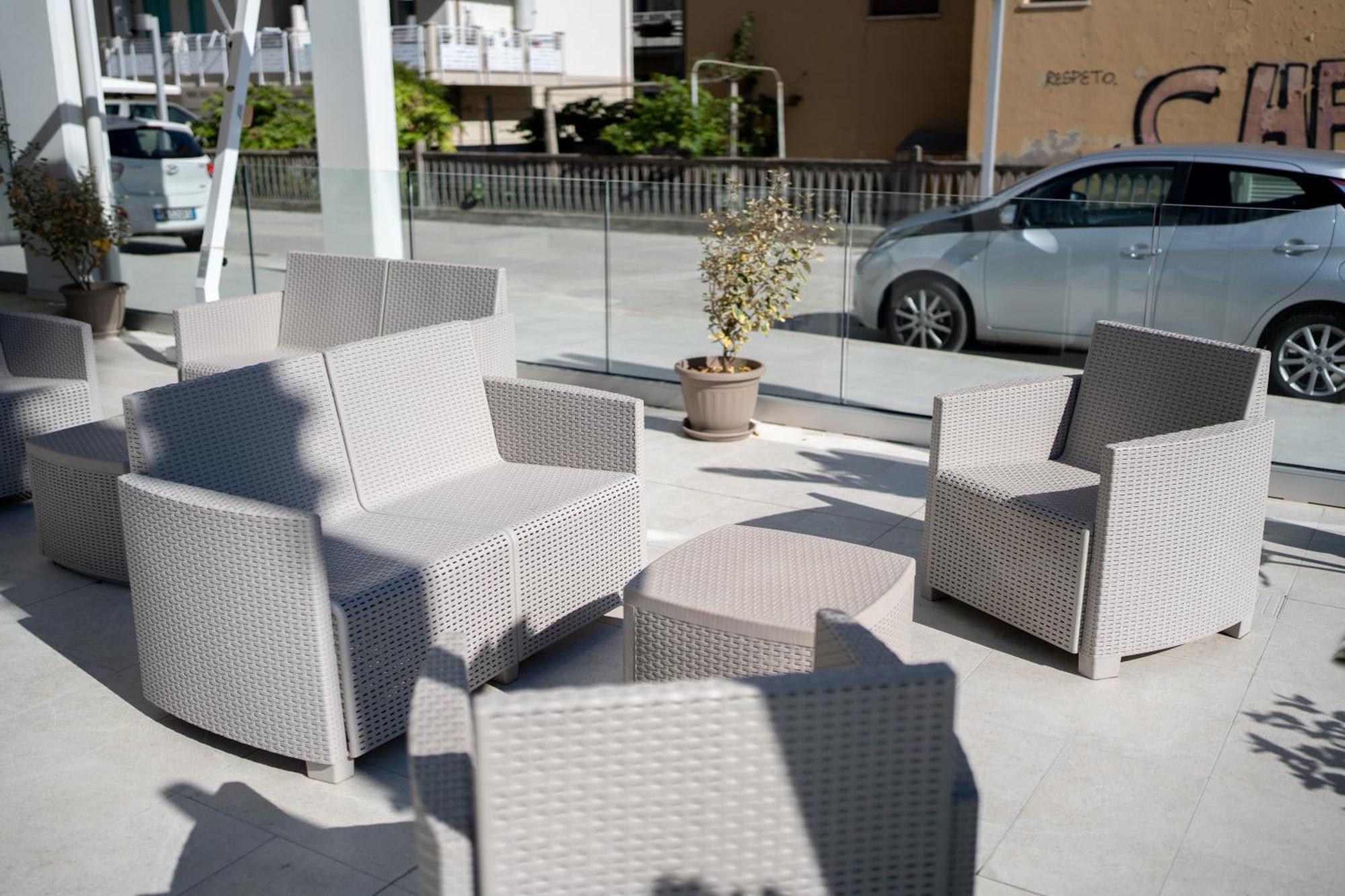 Hotel Petite Fleur Alba Adriatica Luaran gambar