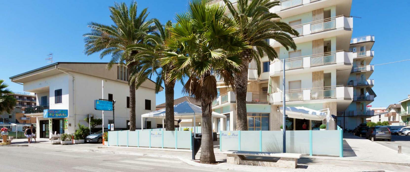 Hotel Petite Fleur Alba Adriatica Luaran gambar